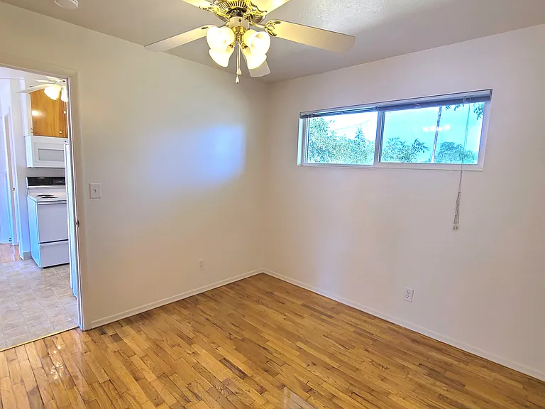 Bonus Room Off The Kitchen
