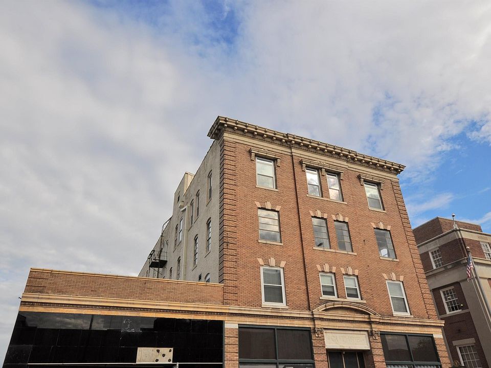 1st image of 517 Broadway St Unit 400