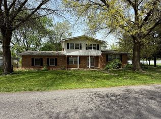 203 S Whitehead St, Tolono, IL 61880