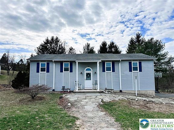 2nd image of 4836 Hilton Rd