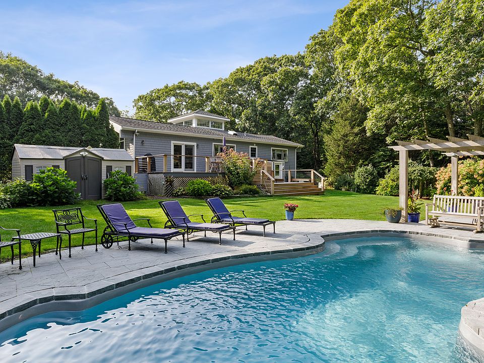 1st image of 27 Lilla Ln