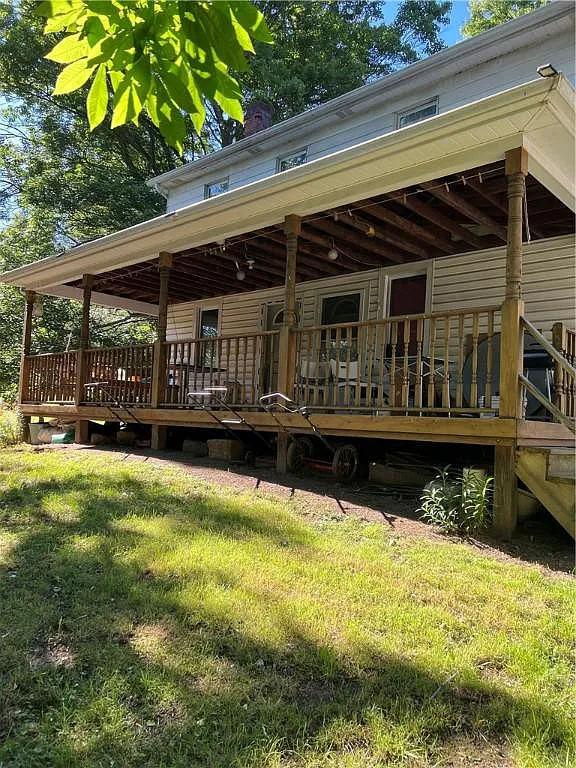 2444 Frazier Ln photo 1