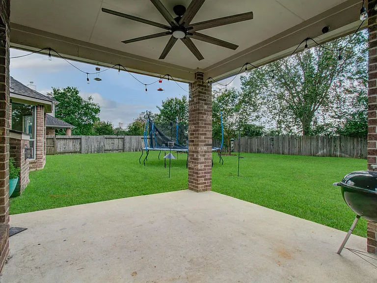 21331 Parham Cir — Photo 44