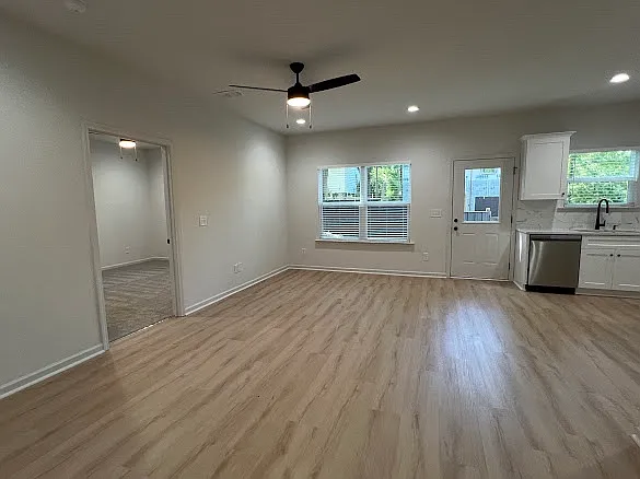 5014 Forestmont Dr — Photo 4