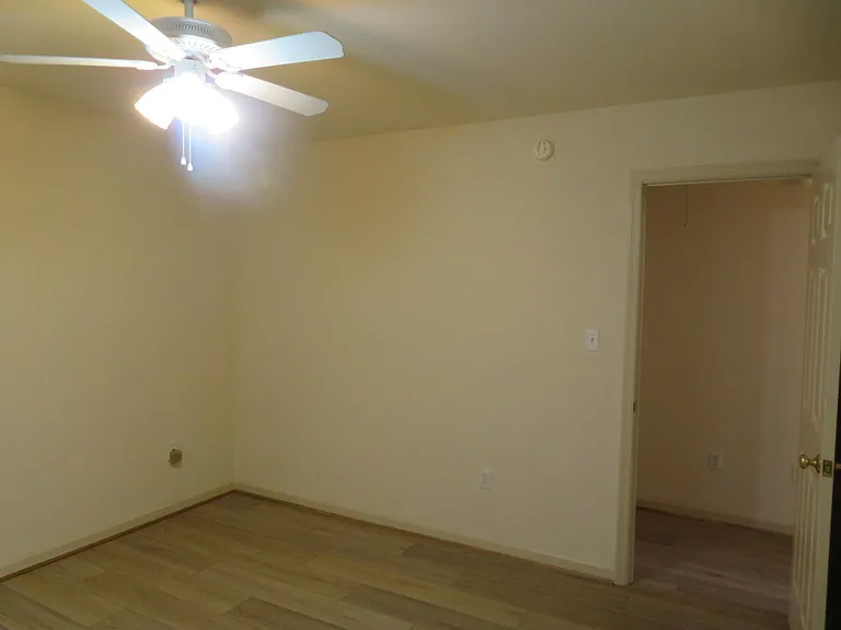 112 Shade Tree Ct — Photo 14