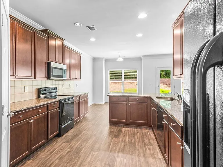 1061 Blind Brook Cir — Photo 9