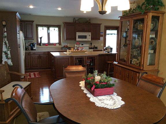 4th image of 1916 Jewell Dr