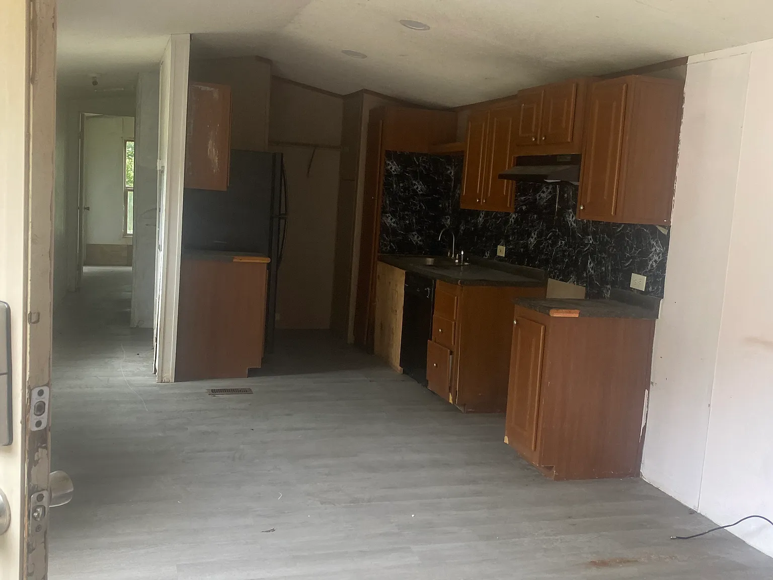 2 bed, 1100 sqft, $750 — Photo 3
