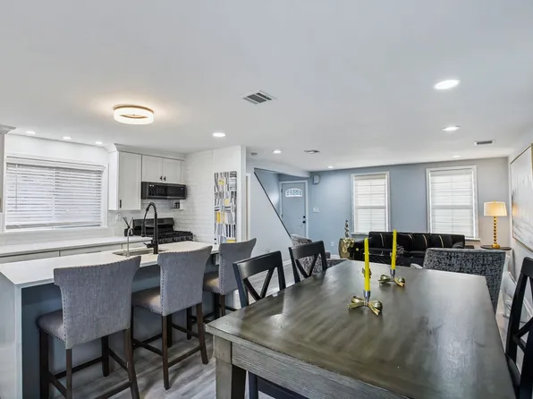 53 Cottage Street image 7 of 21