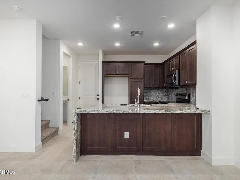 2121 W Sonoran Desert Dr #5 — Photo 3