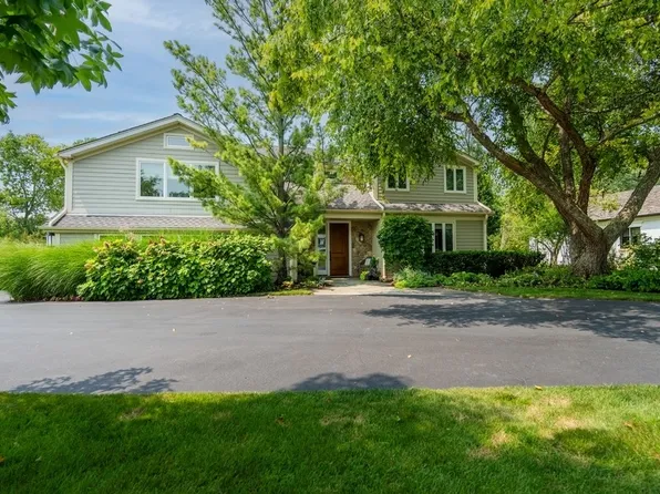 850 Bell Ln, Winnetka, IL 60093