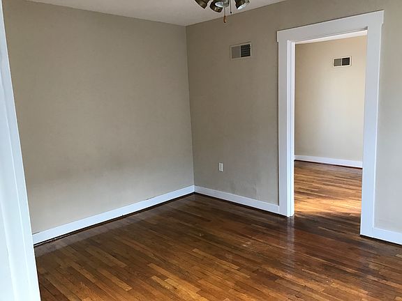 4th image of 7806 Genesta St