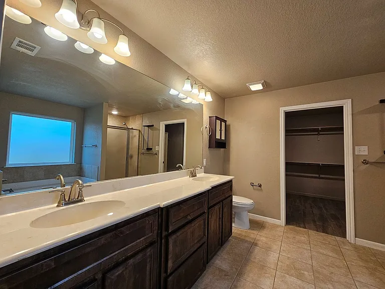 5010 Charles Loop — Photo 10