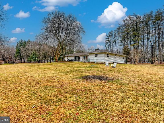 3rd image of 1 Gunpowder Rd