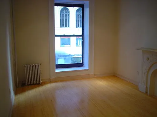 Rented by Chartwell Manhattan Realty | media 36