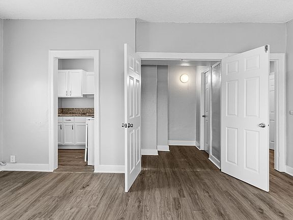 5th image of 1424 Chestnut Ave APT 16