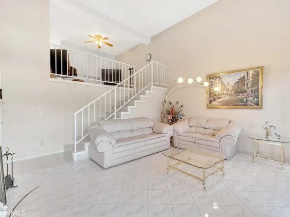 10480 Sunland Blvd APT 16, Sunland, CA 91040