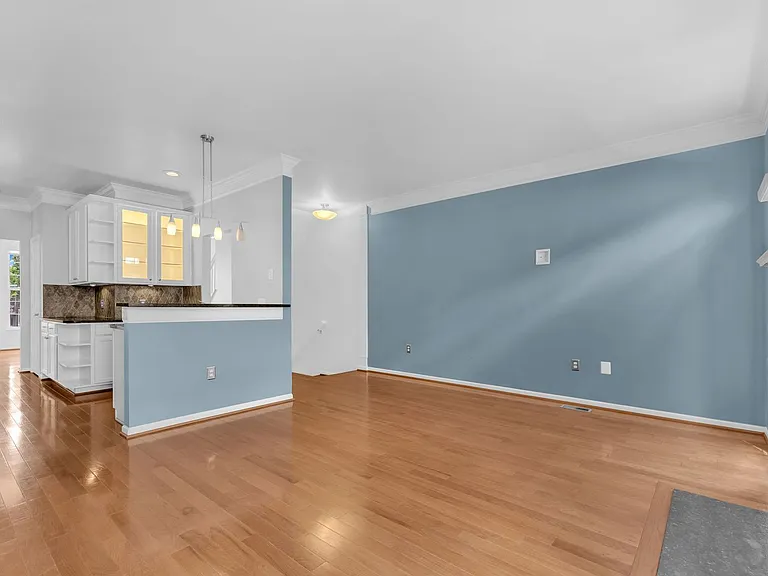 5937 Kirkcaldy Ln — Photo 13