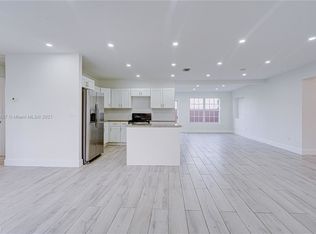 7400 SW 37th St #7400, Miami, FL 33155