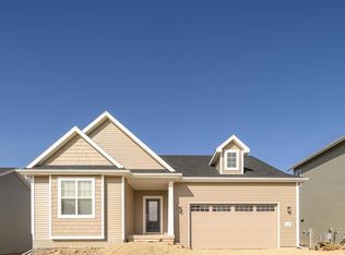 515 E Verleen Ave, Waunakee, WI 53597