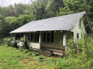 37 England Rd, Canton, NC 28716