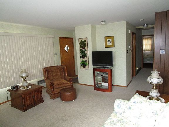 2nd image of 111 Indianwood Dr