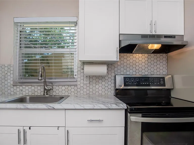 5186 NE 6th Ave #710 — Photo 9