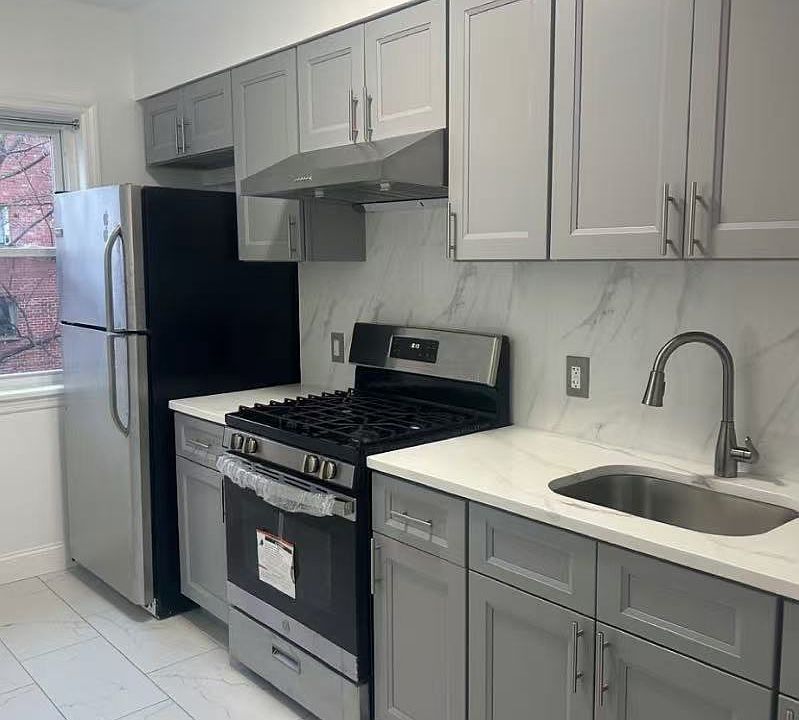 1st image of 6128 170th St Floor 2