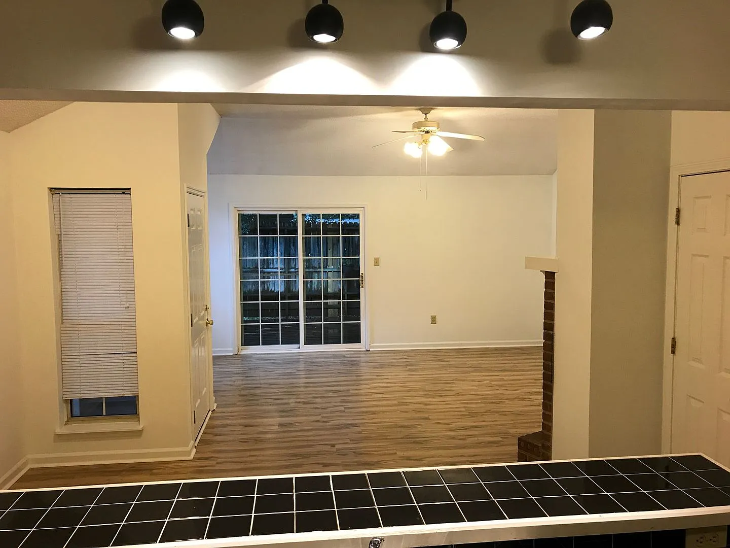 Three Bedroom Near Vet School! — Photo 4