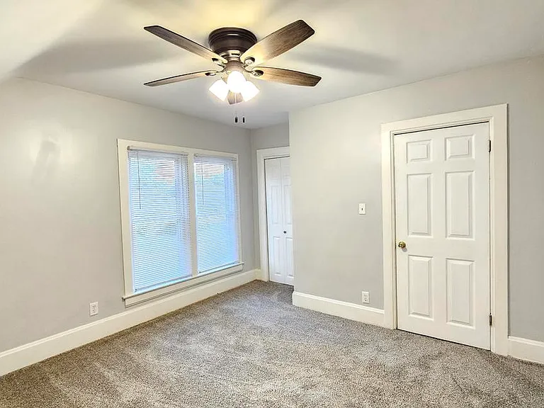 309 Derby St — Photo 15
