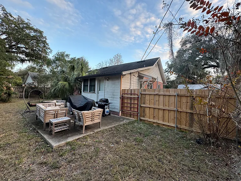 1212 NW 4th Ave — Photo 4