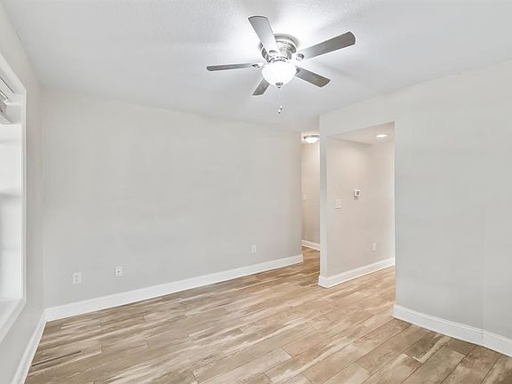 3rd image of 402 S 11th St