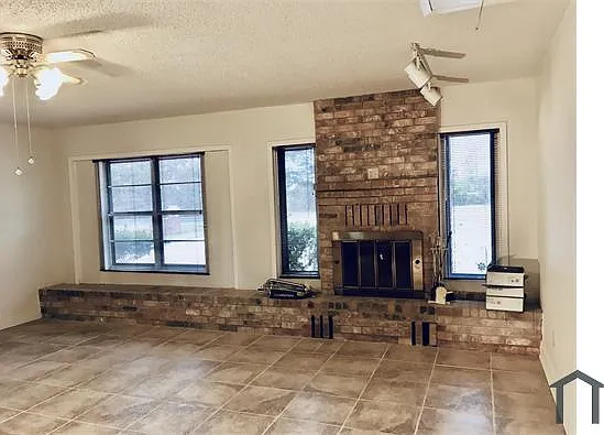 18667 FM 2015 — Photo 16