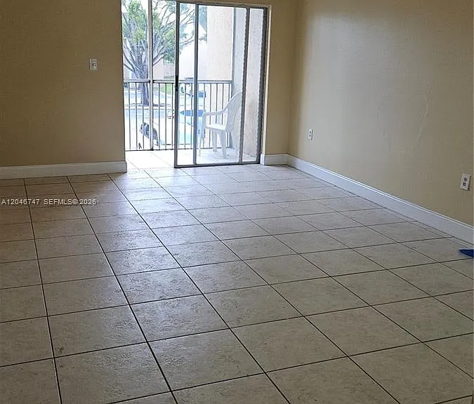 8039 SW 21st Ct #8039 — Photo 4