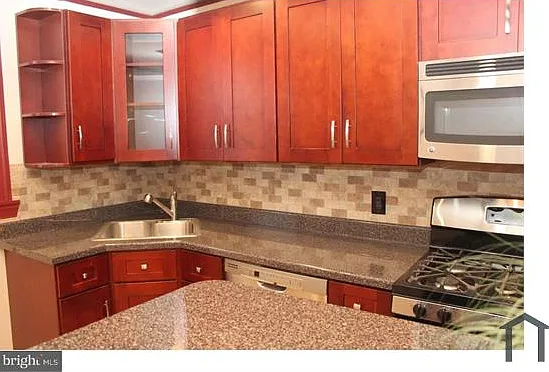 5220 Euclid St — Photo 19