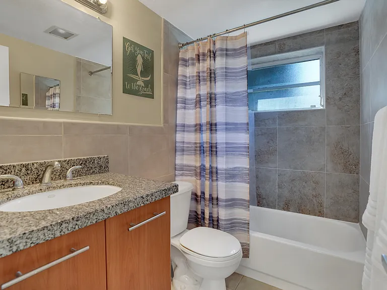 3212 NE 9th St #A104 — Photo 15