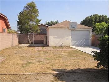 5th image of 3831 W 107th St