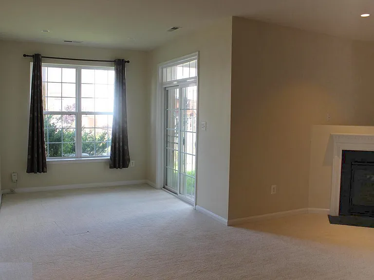 24695 Kings Canyon Sq — Photo 3