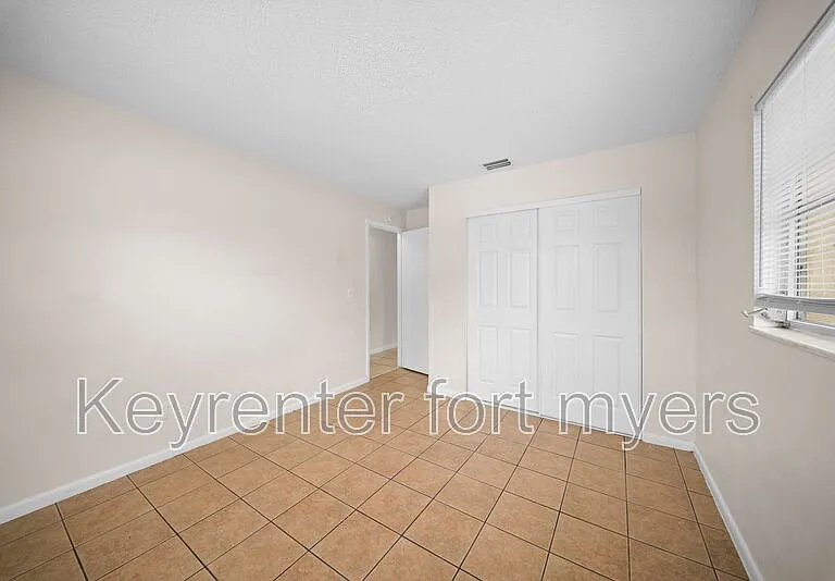 5551 5th Ave — Photo 14