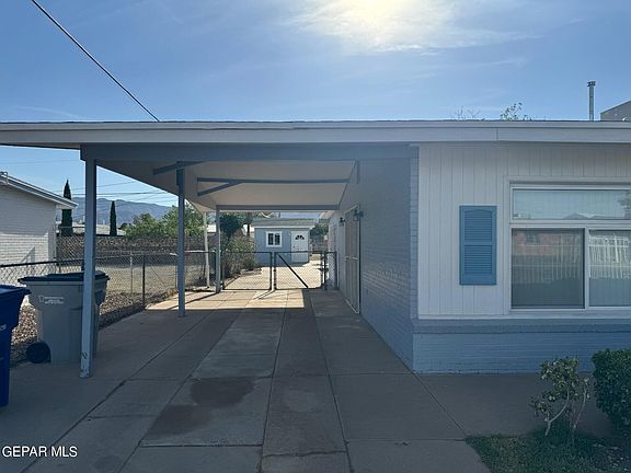 3rd image of 8621 Mount Shasta Dr