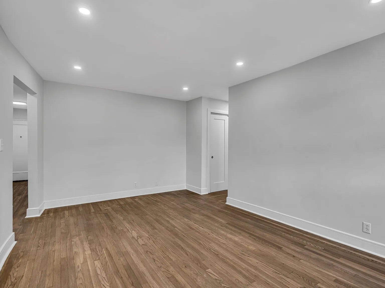 Palisades Manor Apartments — Photo 4