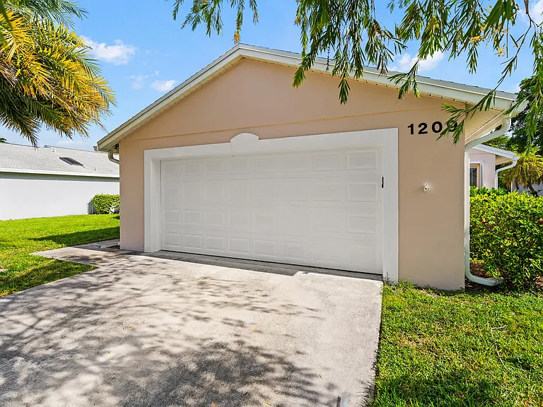 1209 Pine Sage Cir — Photo 7