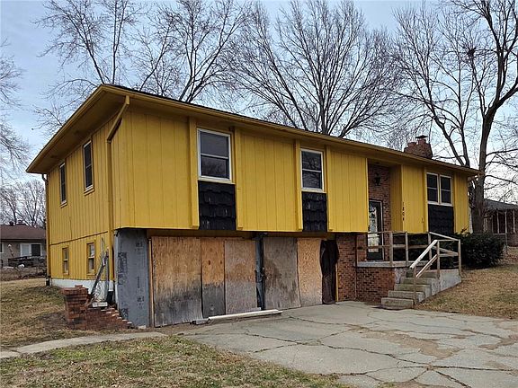 2nd image of 1804 S Benton Ave