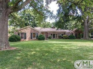 5917 Long Meadow Rd, Nashville, TN 37205