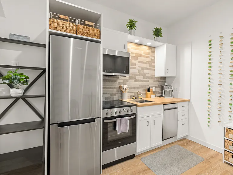 409 Swift St #0 — Photo 4
