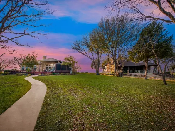 315 Tonkawa Trl, Corsicana, TX 75109