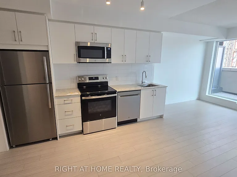 4010 Eglinton Ave W #520 — Photo 6