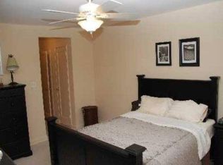 77 Glen Keith Rd APT L, Glen Cove, NY 11542