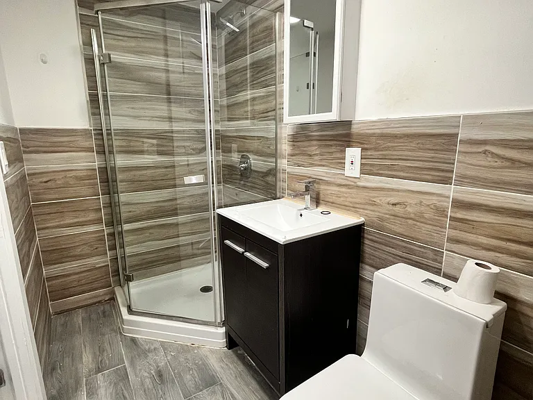 270 Hancock Ave #1 — Photo 12