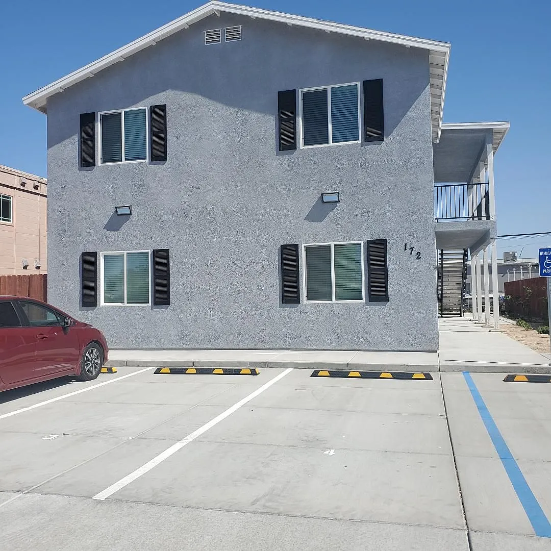 172 Alamo Street — Photo 2